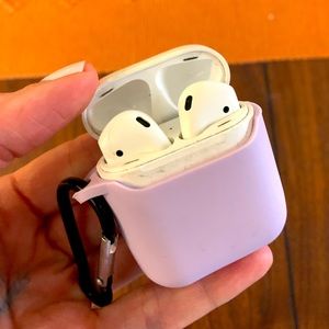 Air pods case won’t charge